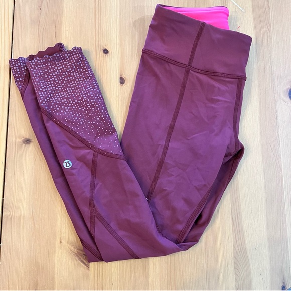Lululemon size 2 scalloped leggings maroon - Picture 3 of 8